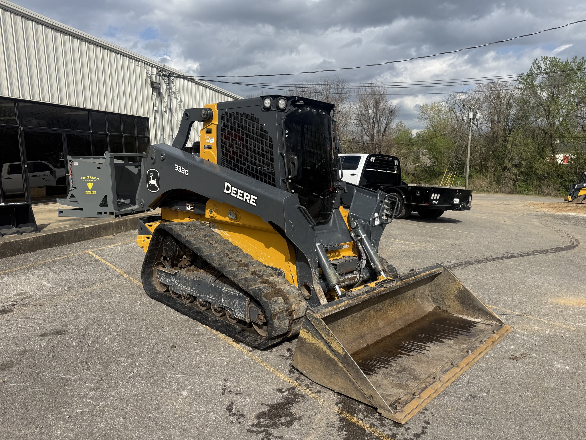 2023 John Deere 333G