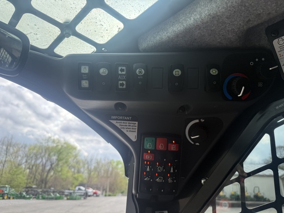 2023 John Deere 333G