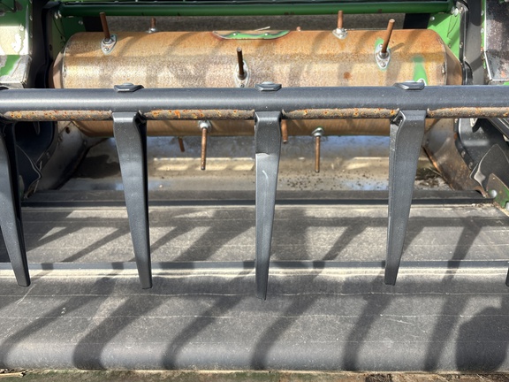 Used 2017 John Deere 635D Combine Platforms at Horizon Ag & Turf in Lloydminster, AB - Photo8