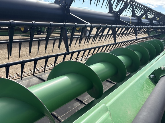 Used 2017 John Deere 635D Combine Platforms at Horizon Ag & Turf in Lloydminster, AB - Photo12