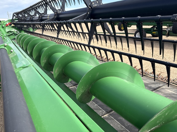 Used 2017 John Deere 635D Combine Platforms at Horizon Ag & Turf in Lloydminster, AB - Photo13