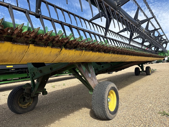 Used 2017 John Deere 635D Combine Platforms at Horizon Ag & Turf in Lloydminster, AB - Photo14