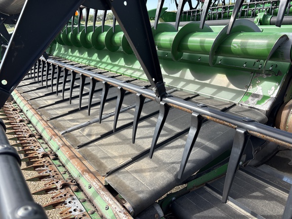 Used 2017 John Deere 635D Combine Platforms at Horizon Ag & Turf in Lloydminster, AB - Photo5