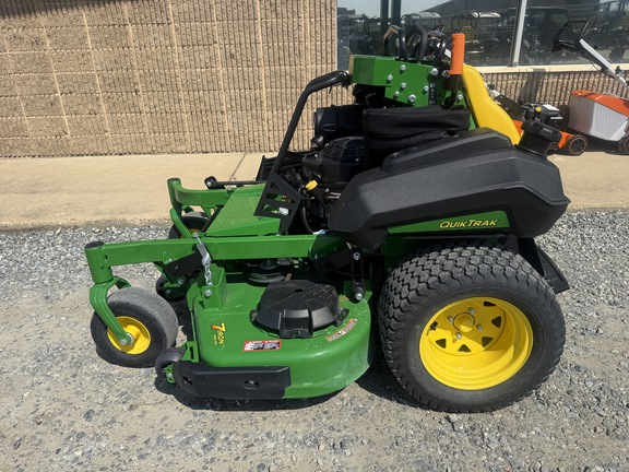 2025 John Deere Q820M