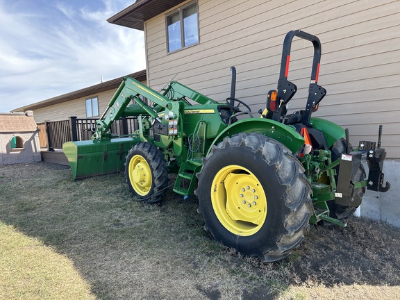 2018 John Deere 5045E (3rd thumbnail)