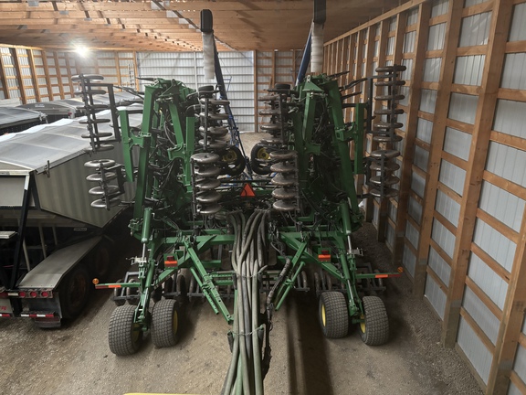  John Deere 1835