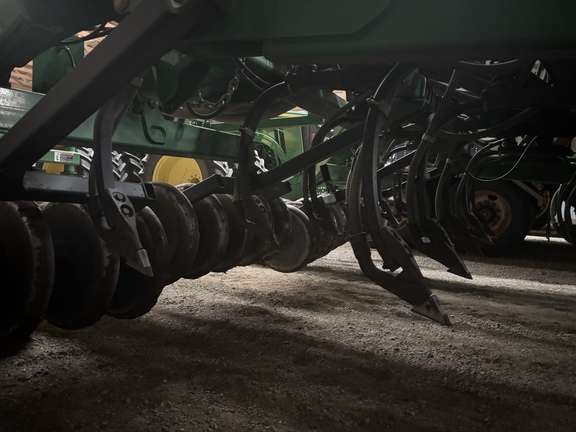 Used 2009 John Deere 1835 Air Drills and Seeders at Horizon Ag & Turf in Lloydminster, AB - Photo14