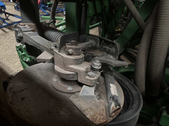 Used 2009 John Deere 1835 Air Drills and Seeders at Horizon Ag & Turf in Lloydminster, AB - Photo21