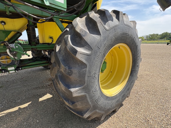 Used 2009 John Deere 1835 Air Drills and Seeders at Horizon Ag & Turf in Lloydminster, AB - Photo12