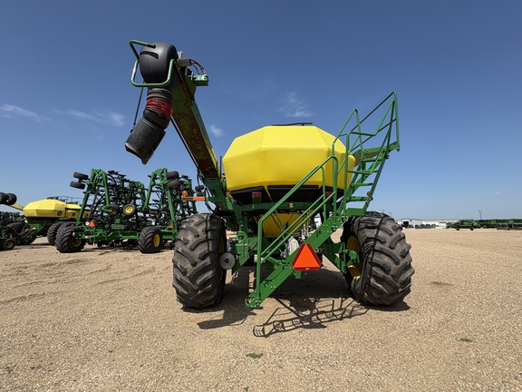 Used 2009 John Deere 1835 Air Drills and Seeders at Horizon Ag & Turf in Lloydminster, AB - Photo13