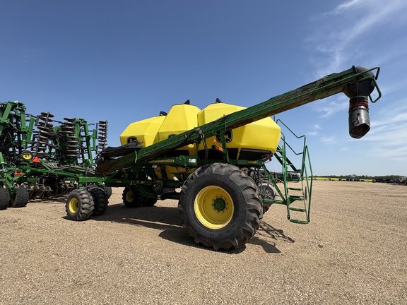 Used 2009 John Deere 1835 Air Drills and Seeders at Horizon Ag & Turf in Lloydminster, AB - Photo14