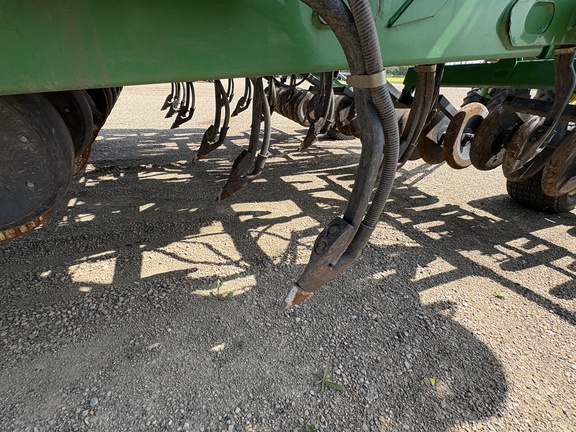 Used 2009 John Deere 1835 Air Drills and Seeders at Horizon Ag & Turf in Lloydminster, AB - Photo8