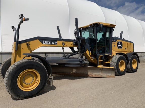 Photo of a 2022 John Deere 872G