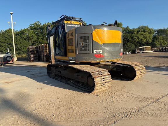 2017 John Deere 245G