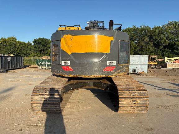2017 John Deere 245G