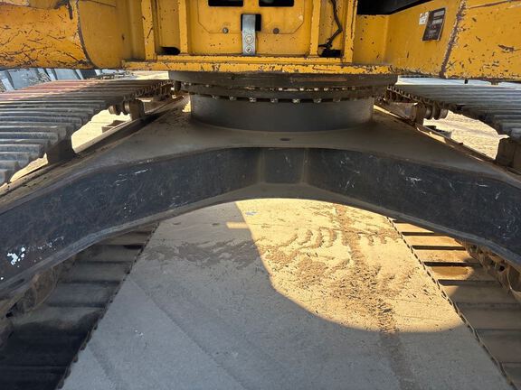 2017 John Deere 245G