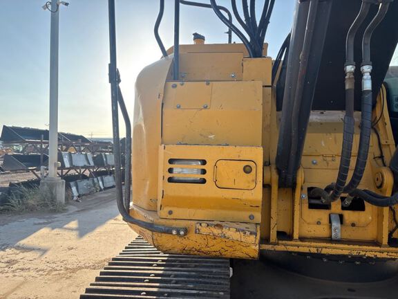 2017 John Deere 245G