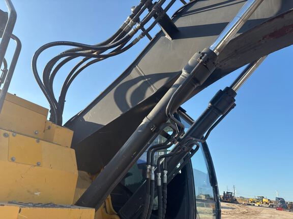 2017 John Deere 245G