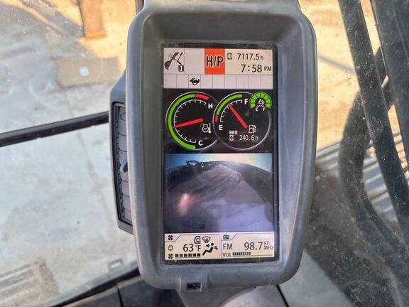 2017 John Deere 245G