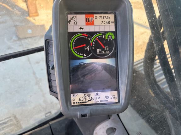 2017 John Deere 245G