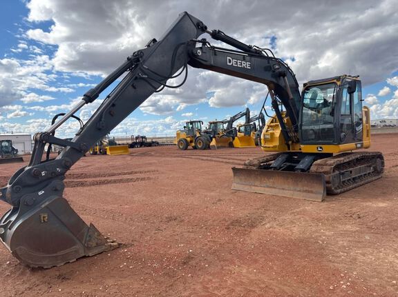 Photo of a 2022 John Deere 135G