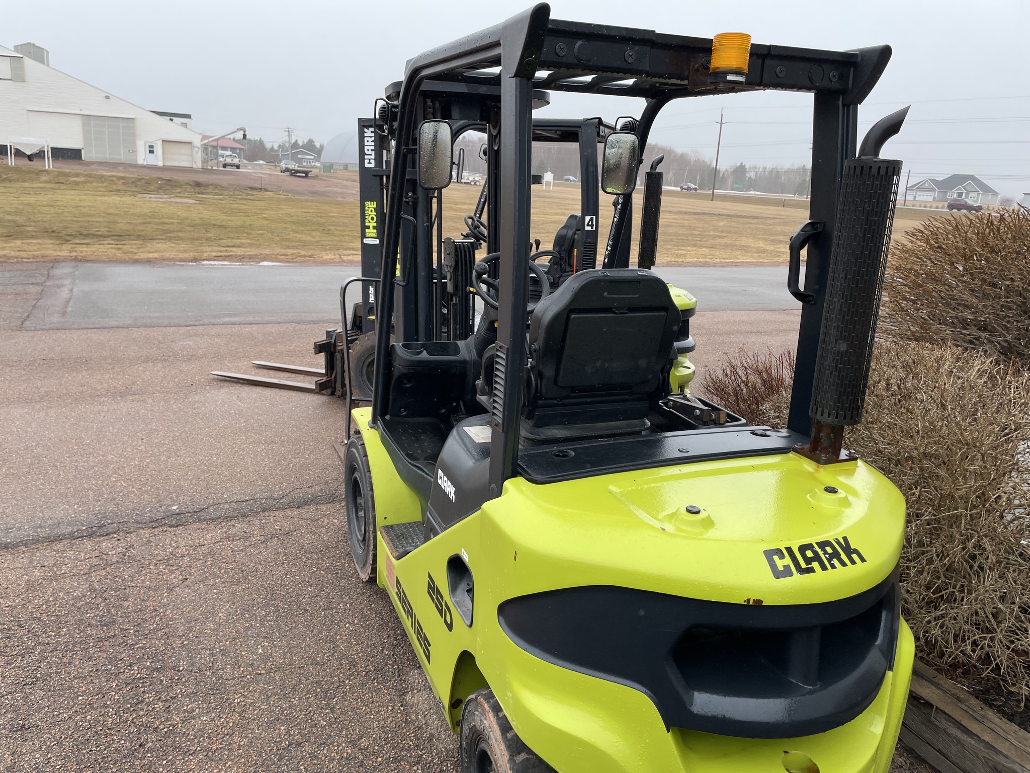 2022 Clark S25D Image 3