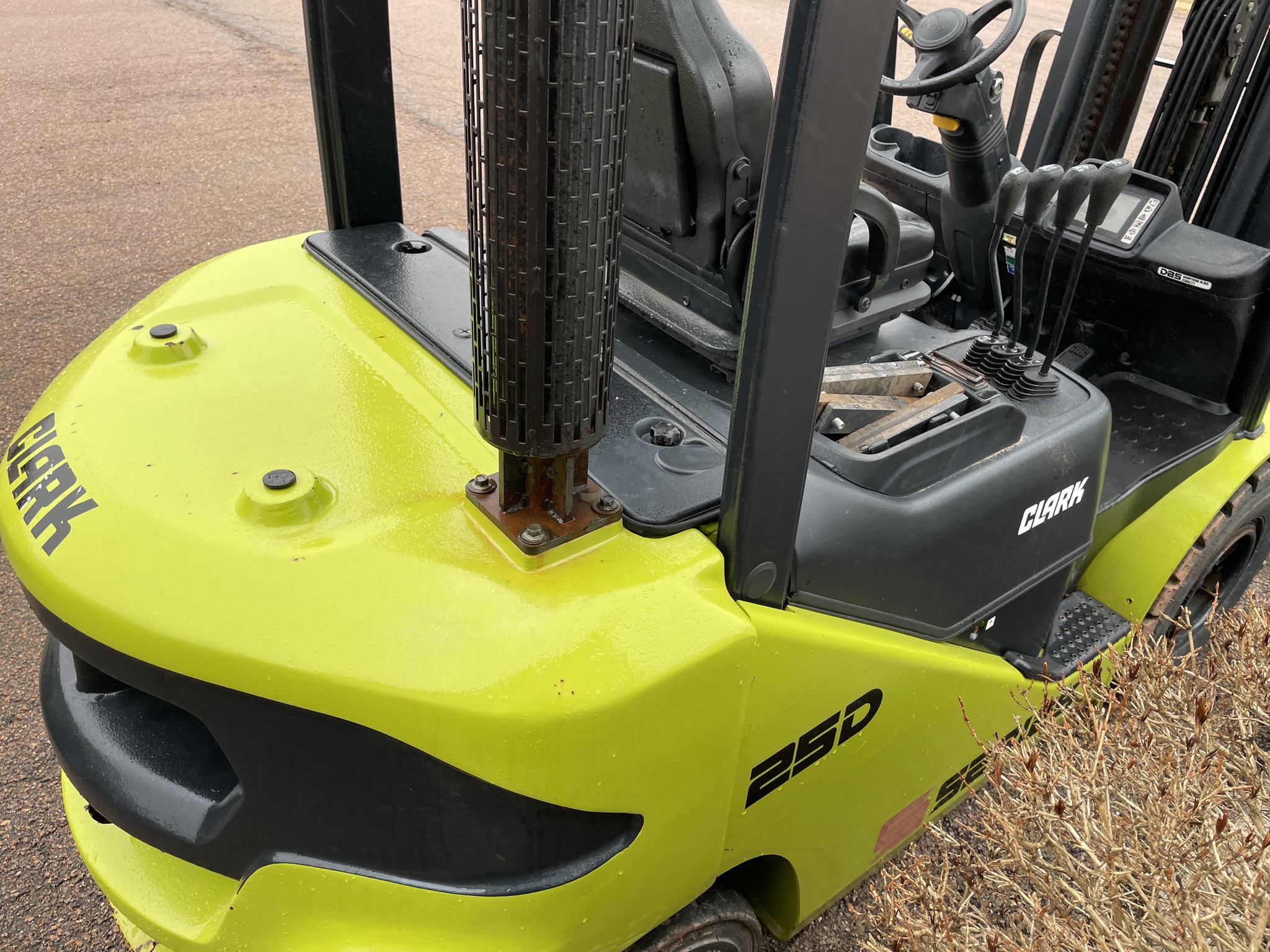 2022 Clark S25D Image 5