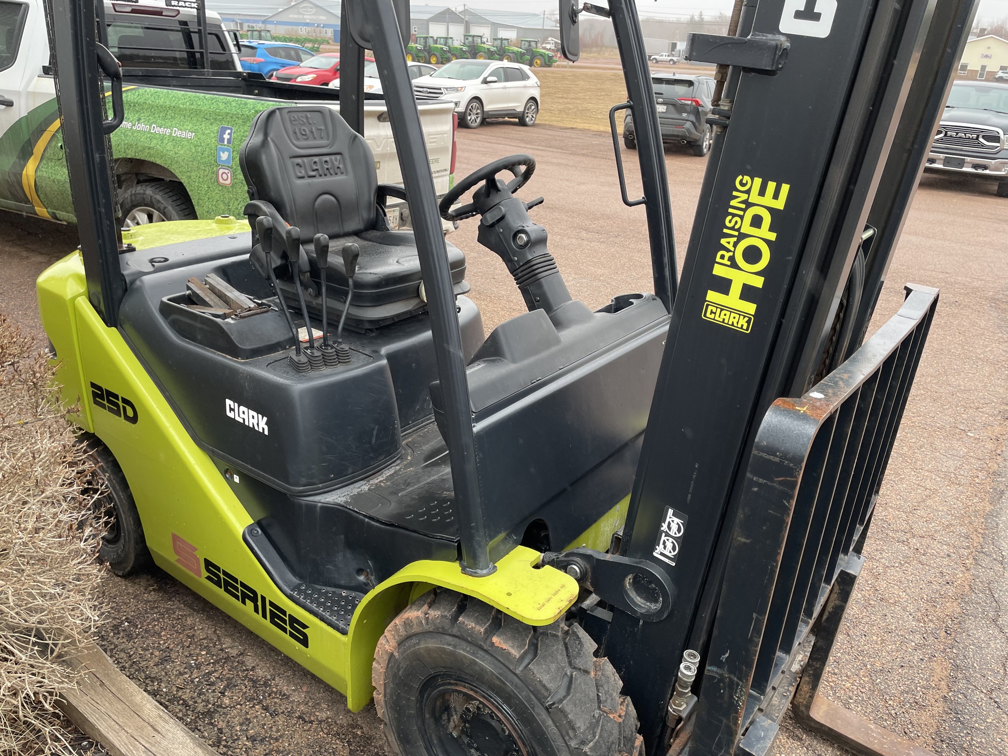 2022 Clark S25D Image 6