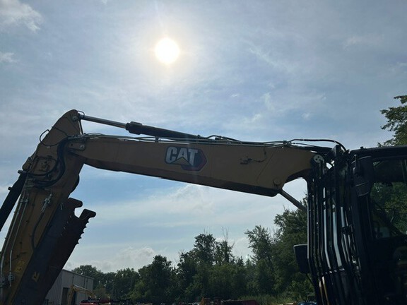 2022 Caterpillar M318
