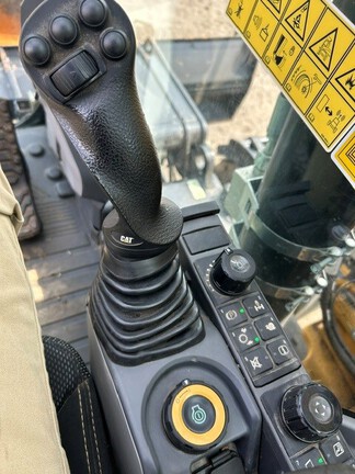 2022 Caterpillar M318