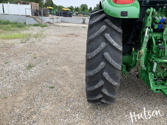 Photo of 2022 John Deere 5115M