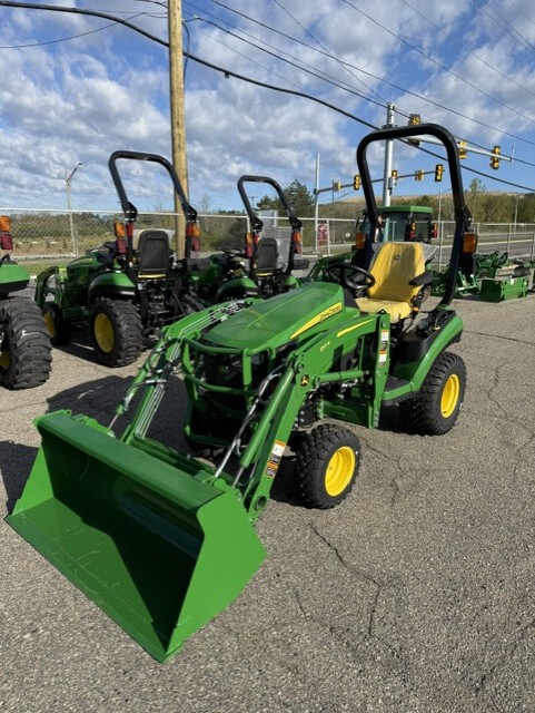 2025 John Deere 1025R Image 5