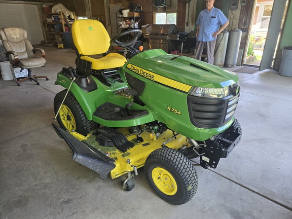 2018 John Deere X754 - Photo4