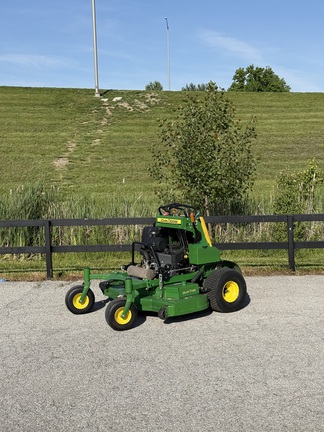2023 John-Deere 652R