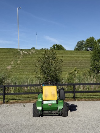 2023 John-Deere 652R