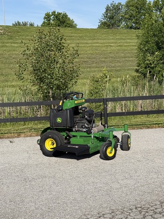 2023 John-Deere 652R
