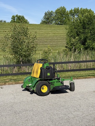 2023 John-Deere 652R