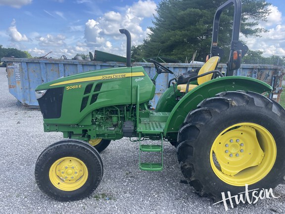 Photo of 2022 John Deere 5065E