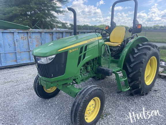Photo of 2022 John Deere 5065E