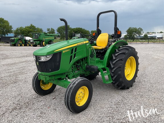 Photo of 2022 John Deere 5065E