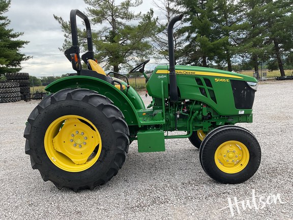 Photo of 2022 John Deere 5065E