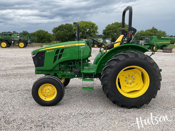 Photo of 2022 John Deere 5065E