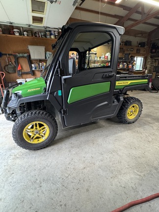 Photo of 2021 John Deere XUV 835M