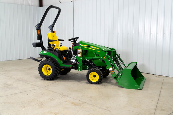 New In-Stock 2026 John Deere 1025R Compact Utility Tractors at Koenig Equipment in Botkins, OH - Photo2