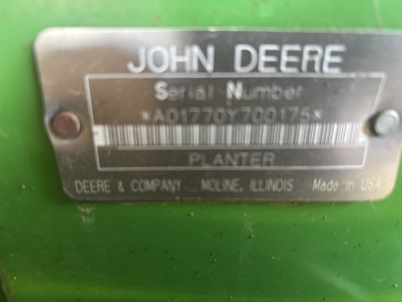 Photo of 2003 John Deere 1770NT