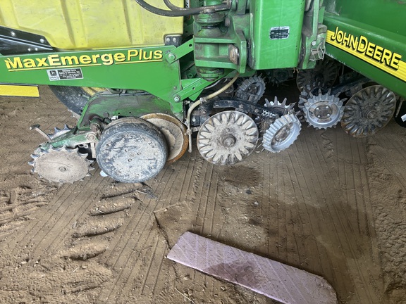 Photo of 2003 John Deere 1770NT