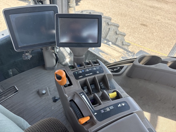 Used 2013 John Deere 9560R Articulated 4WD Tractors at Horizon Ag & Turf in Lloydminster, AB - Photo12