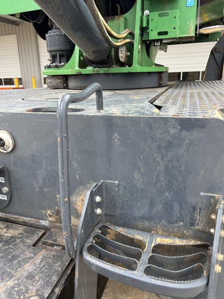2022 John Deere 437E
