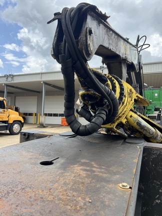 2022 John Deere 437E