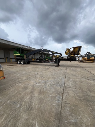 2022 John Deere 437E